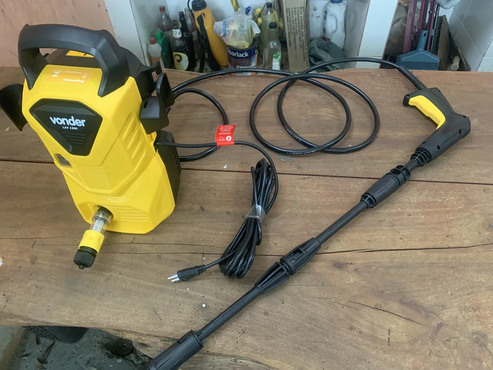 Lavadora de Alta Pressão Vonder LAV 1300 – 1300 Libras, Compacta, Potente, Ideal para Carros, Quintais e Limpezas Pesadas 11