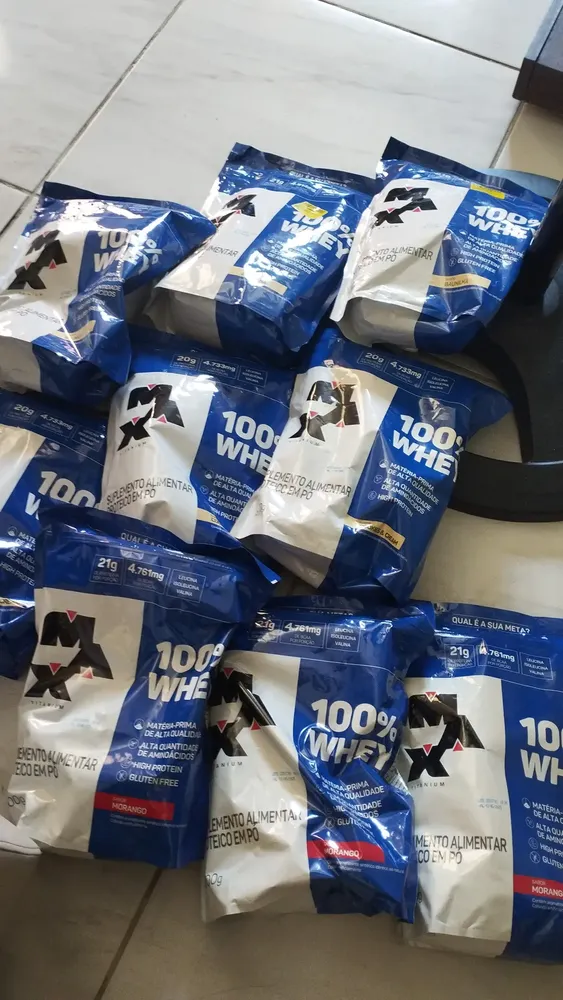 Suplemento Proteína 100% Whey Protein 900g Max Titanium Sabor Chocolate 5