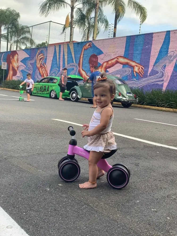 Bicicleta De Equilíbrio 4 Rodas Buba Retro Sem Pedal Cinza 10